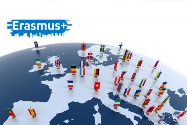 Erasmus+ w SP-5